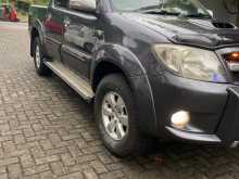 https://riyasewana.com/uploads/toyota-hilux-2008-1516520712752.jpg