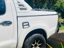 https://riyasewana.com/uploads/toyota-hilux-2008-812101712964.jpg