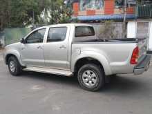 https://riyasewana.com/uploads/toyota-hilux-2008-814100812834.jpg