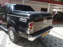 https://riyasewana.com/uploads/toyota-hilux-2008-915074812984.jpg