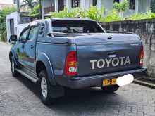 https://riyasewana.com/uploads/toyota-hilux-2009-3111451712804.jpg