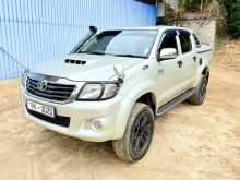 https://riyasewana.com/uploads/toyota-hilux-2010-2122134312303.jpg