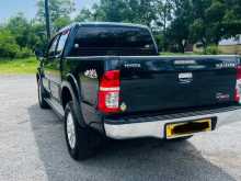 https://riyasewana.com/uploads/toyota-hilux-2011-1810490212542.jpg