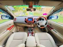 https://riyasewana.com/uploads/toyota-hilux-2011-2819210912534.jpg