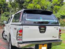 https://riyasewana.com/uploads/toyota-hilux-2011-2819210912882.jpg