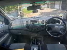 https://riyasewana.com/uploads/toyota-hilux-20112015-2011-2216483512172.jpg