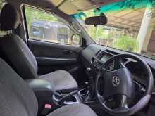 https://riyasewana.com/uploads/toyota-hilux-2012-713133812963.jpg
