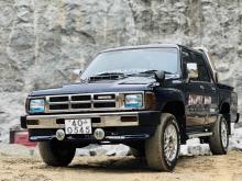 https://riyasewana.com/uploads/toyota-hilux-2014115924271.jpg