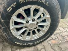 https://riyasewana.com/uploads/toyota-hilux-2015-149091917115.jpg