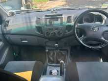 https://riyasewana.com/uploads/toyota-hilux-2015-2010-149084312564.jpg