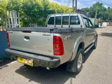 https://riyasewana.com/uploads/toyota-hilux-2015-2010-149084312873.jpg