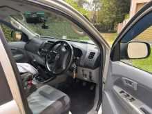 https://riyasewana.com/uploads/toyota-hilux-2015-2010-2923230612912.jpg
