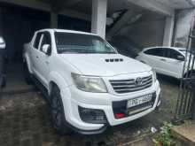 https://riyasewana.com/uploads/toyota-hilux-2015-2311134112282.jpg