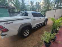 https://riyasewana.com/uploads/toyota-hilux-2016-1512021112133.jpg