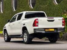 https://riyasewana.com/uploads/toyota-hilux-2016-2314182912234.jpg