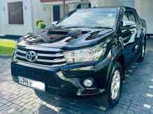 https://riyasewana.com/uploads/toyota-hilux-2016-819445412521.jpg