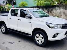 https://riyasewana.com/uploads/toyota-hilux-2017-1013545412992.jpg