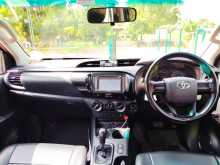 https://riyasewana.com/uploads/toyota-hilux-2017-2313253112304.jpg