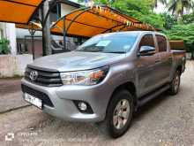 https://riyasewana.com/uploads/toyota-hilux-2017-513063812501.jpg