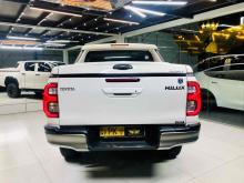 https://riyasewana.com/uploads/toyota-hilux-2017083424623.jpg