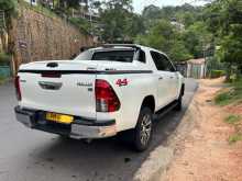 https://riyasewana.com/uploads/toyota-hilux-2018-2018-2215452512273.jpg