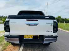 https://riyasewana.com/uploads/toyota-hilux-2018-2514310312692.jpg
