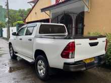 https://riyasewana.com/uploads/toyota-hilux-2018-68505112352.jpg