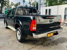 https://riyasewana.com/uploads/toyota-hilux-2018472822113.jpg