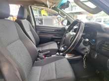https://riyasewana.com/uploads/toyota-hilux-2019-2019-218062812033.jpg