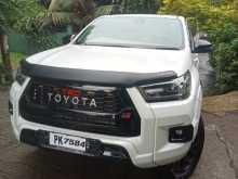 Toyota Hilux 2024 Pickup