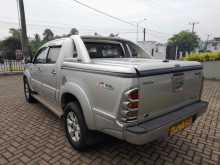 https://riyasewana.com/uploads/toyota-hilux-216212322963.jpg