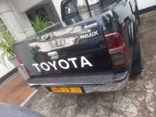 https://riyasewana.com/uploads/toyota-hilux-2171233876.jpg