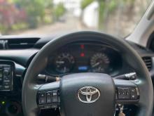 https://riyasewana.com/uploads/toyota-hilux-219315524623.jpg