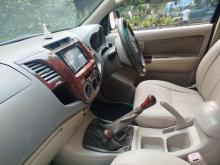 https://riyasewana.com/uploads/toyota-hilux-21948357004.jpg