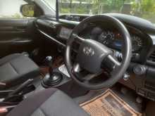 https://riyasewana.com/uploads/toyota-hilux-22100043674.jpg