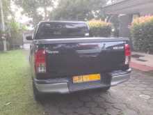 https://riyasewana.com/uploads/toyota-hilux-22100043732.jpg