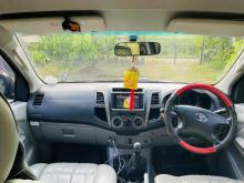 https://riyasewana.com/uploads/toyota-hilux-2321542124422.jpg