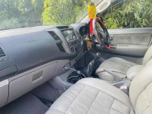 https://riyasewana.com/uploads/toyota-hilux-2321542224653.jpg