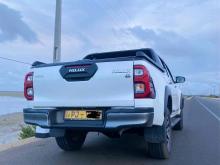 https://riyasewana.com/uploads/toyota-hilux-2711374524383.jpg