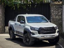 Toyota Hilux 2024 Pickup