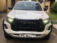 Toyota Hilux 2024 Pickup