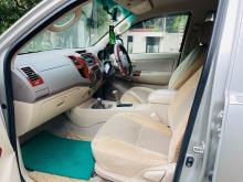 https://riyasewana.com/uploads/toyota-hilux-2820333317965.jpg