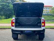https://riyasewana.com/uploads/toyota-hilux-29115128916.jpg