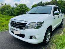 Toyota Hilux 2WD 2014 Pickup