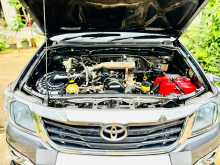 https://riyasewana.com/uploads/toyota-hilux-30100649294.jpg