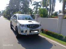 https://riyasewana.com/uploads/toyota-hilux-3011234733.jpg