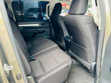 https://riyasewana.com/uploads/toyota-hilux-30173001755.jpg