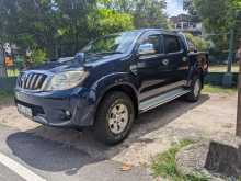 https://riyasewana.com/uploads/toyota-hilux-302012284252.jpg