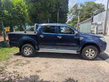 https://riyasewana.com/uploads/toyota-hilux-302012284643.jpg