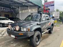 https://riyasewana.com/uploads/toyota-hilux-3110012622232.jpg